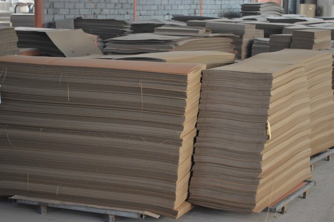 还没包装的纸板